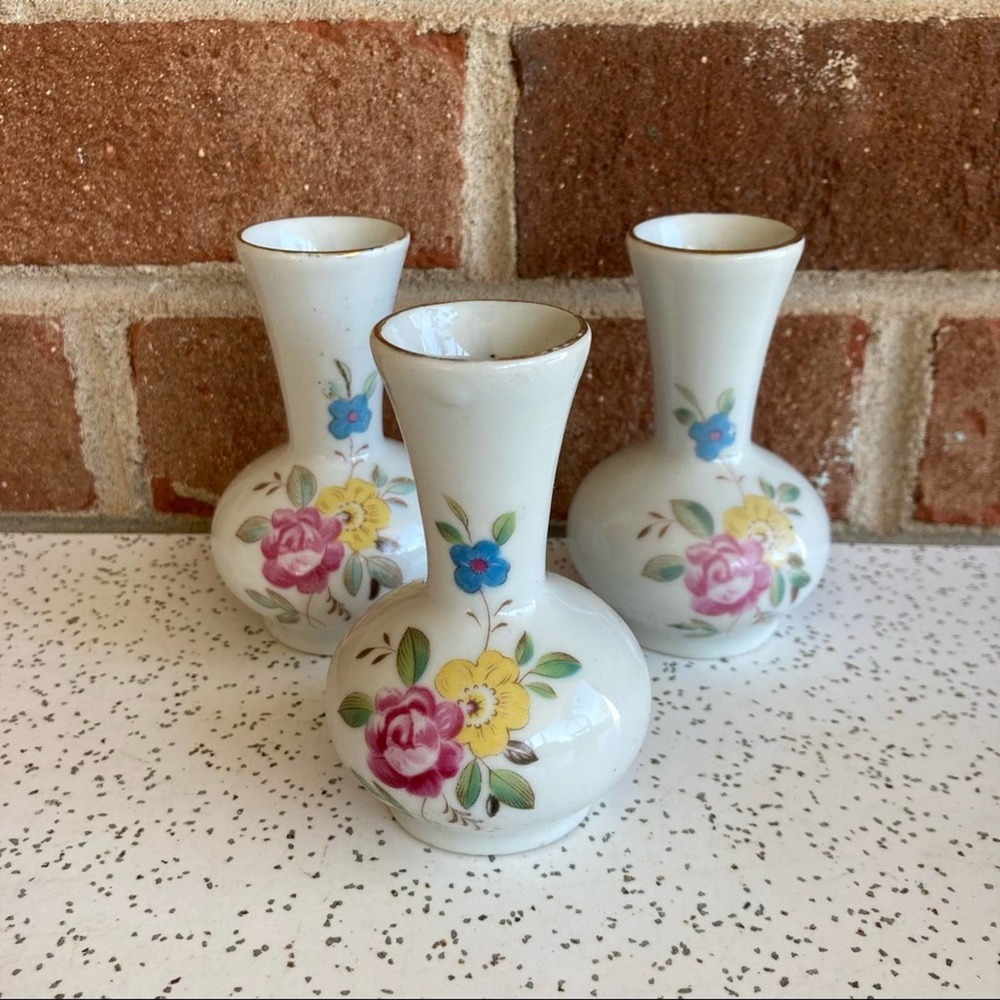 Kitsch Mini Vases